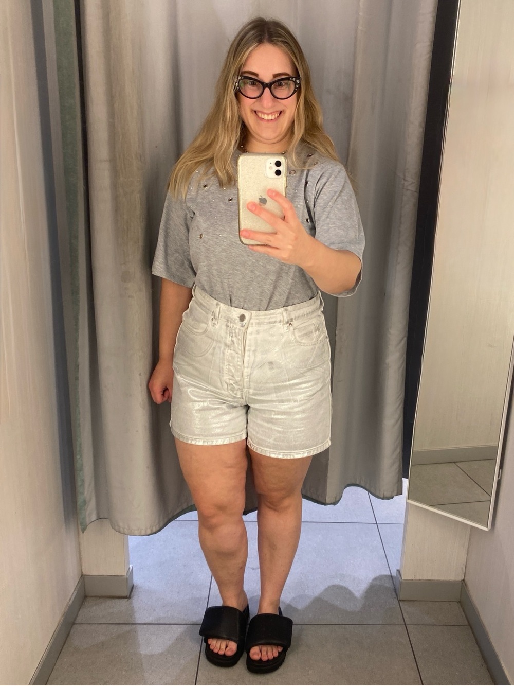 Grey grommet tee